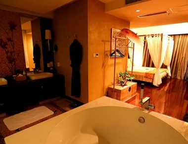 广州黄埔区养生会所的黄昏恋：当爱情遇上八十岁